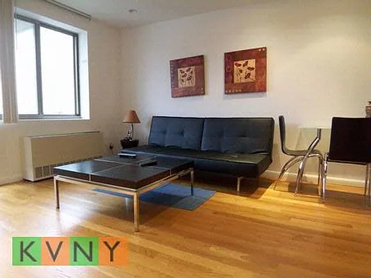 Rented by KVNY Soho | media 56