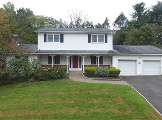 10 Moreland Rd, New City, NY 10956