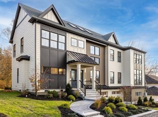 12 Hill St, Needham Heights, MA 02494