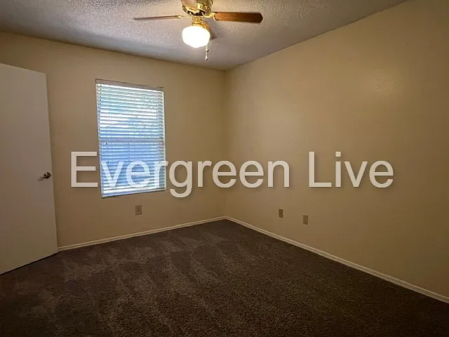 110 Barrow Ct — Photo 15