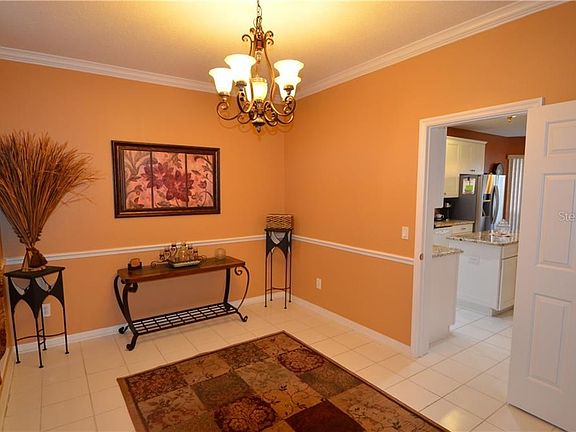 5th image of 2715 Scarborough Dr