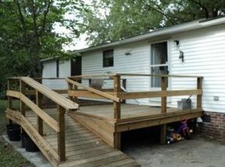 6876 Howell Rd, Lumberton, NC 28358