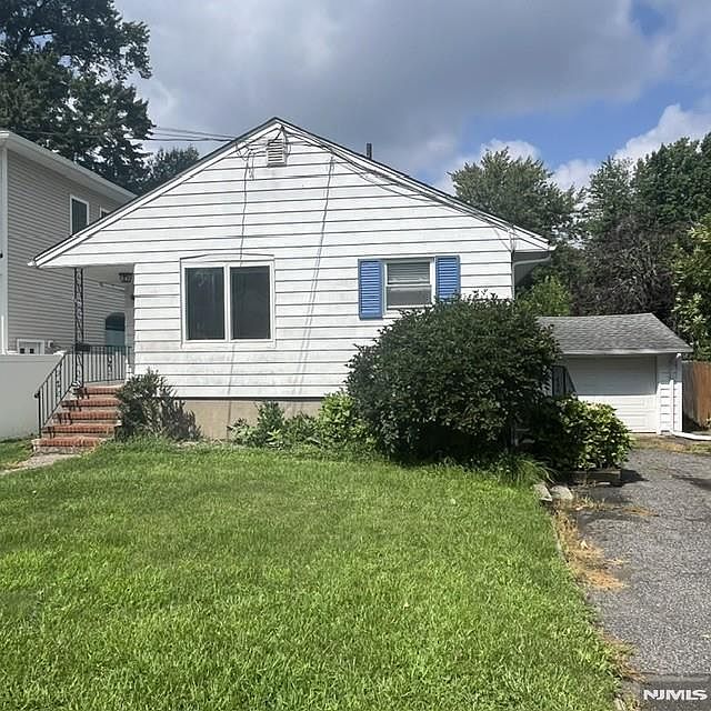1st image of 18 McKinley Pl
