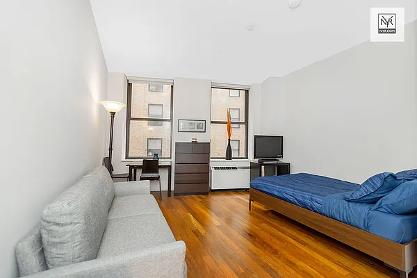 Rented by New York Residence | media 22