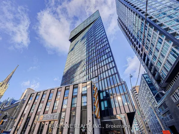 60 Shuter St #216, Toronto, ON M5B 1B1