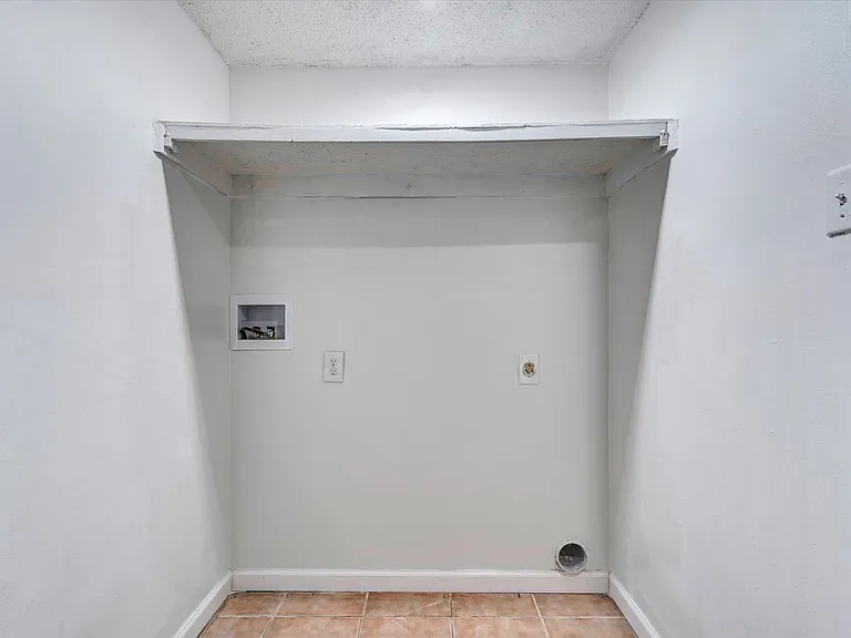 1803-1835 Cedar Heights Dr — Photo 36