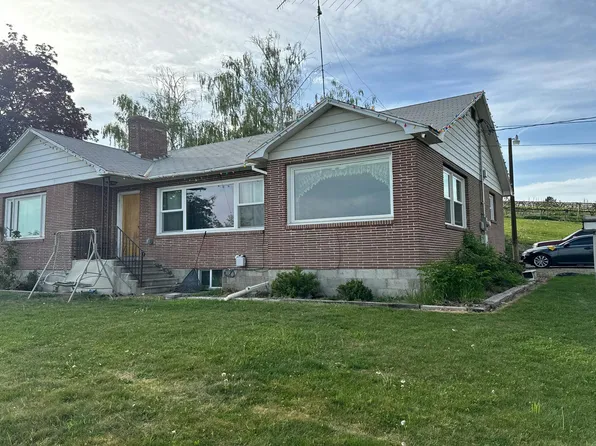 1016 W Riverside Ave, Sunnyside, WA 98944