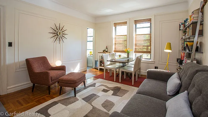 Rented by Garfield Realty  | media 24