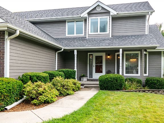 4th image of 1117 NW Parkridge Dr