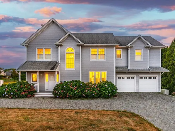 56 Marine Dr, Narragansett, RI 02882