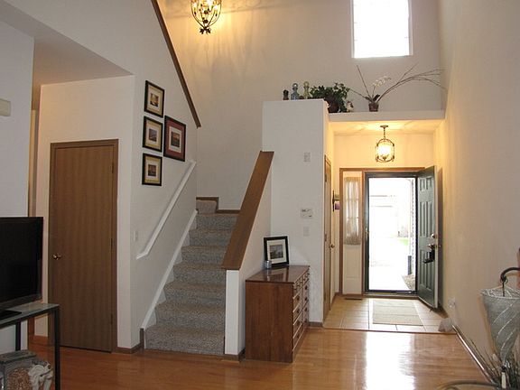 3rd image of 857 Asbury Dr #857