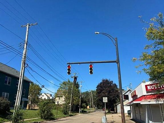 4th image of 303 Cleveland St