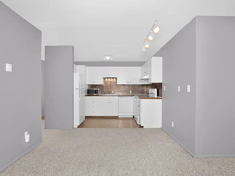 942 100th Ave NE #231 — Photo 10