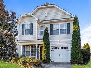 5944 Odenton Ln, Pfafftown, NC 27040