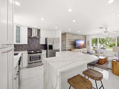 817 SE 16th Street, Deerfield Beach, FL, 33441