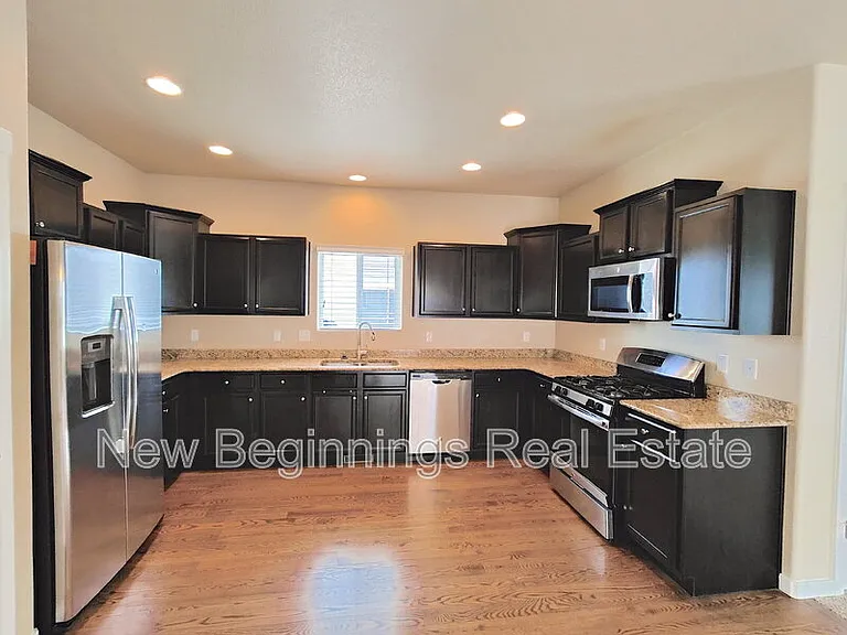 2562 Ellingwood Dr — Photo 9