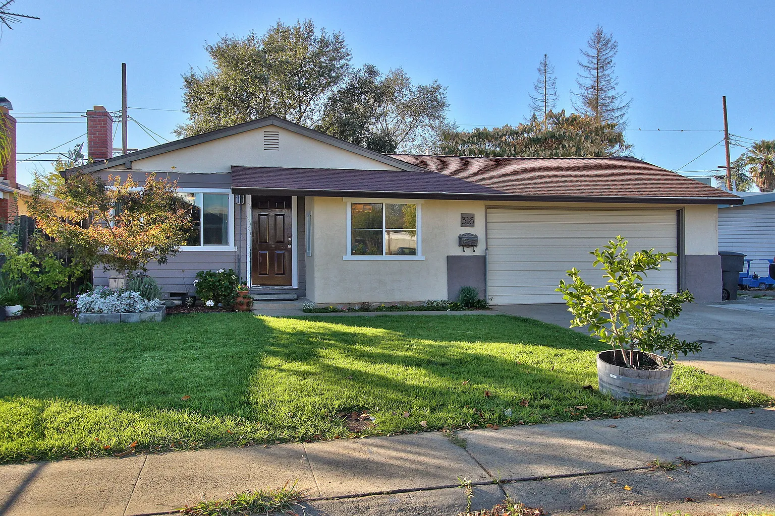 316 Atkinson St photo 1