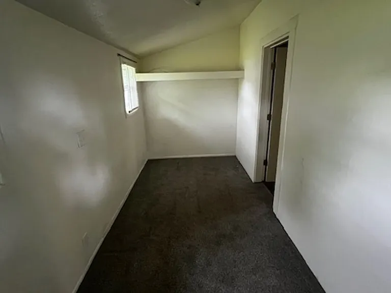 532 W 14th St — Photo 4