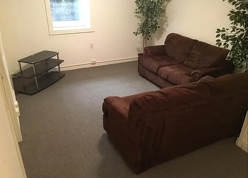 109 Dewitt Place - 1 — Photo 3