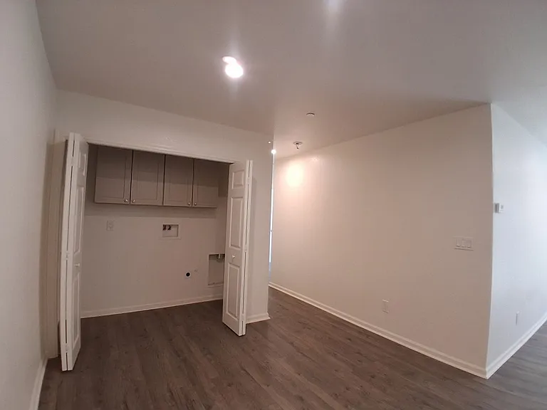 3016 Lake Park Ct — Photo 10