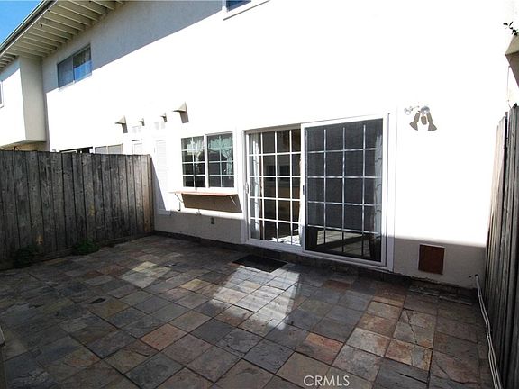 5th image of 11027 Slater Ave