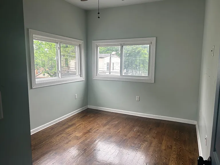 32 Augusta St — Photo 20