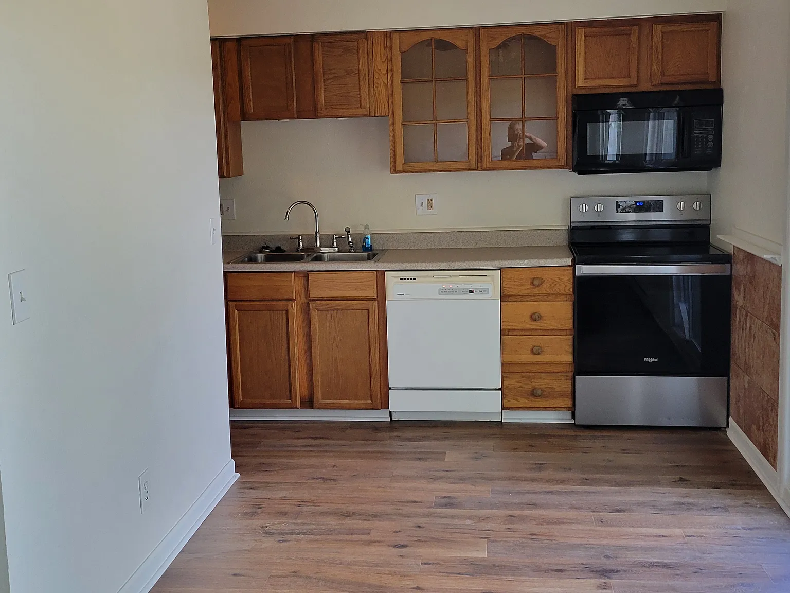 2 bed, 1.5 bath, 1000 sqft, $1,800 — Photo 4