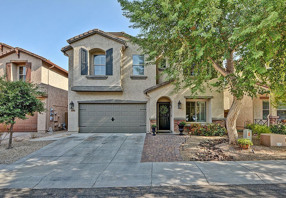 1st image of 2532 W Lucia Dr