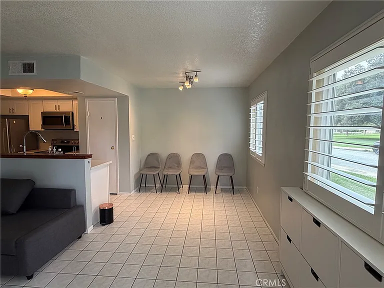 2358 Pepper St — Photo 6