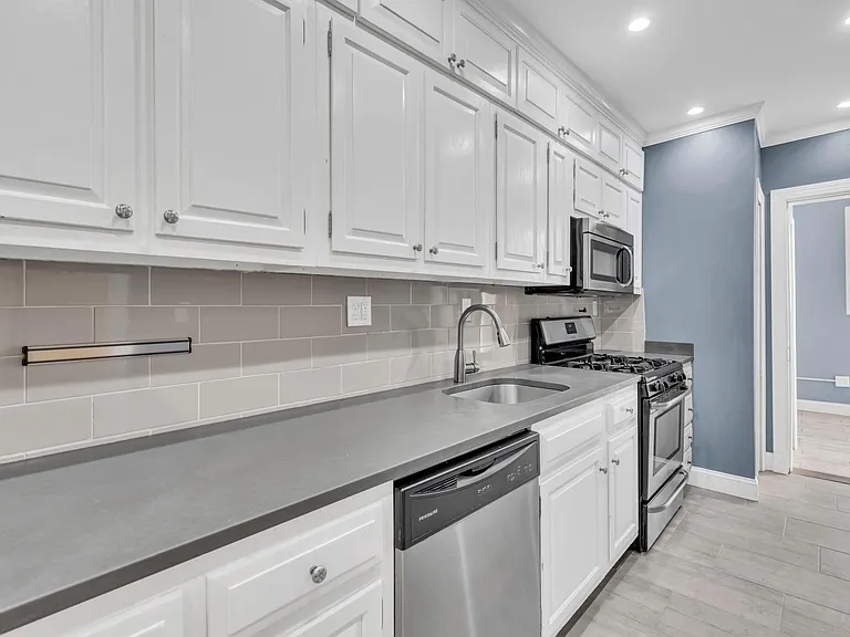 1322 Orren St NE #2 — Photo 7