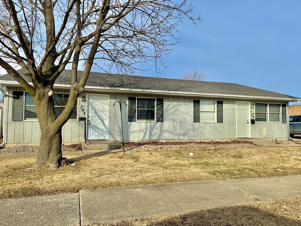 707 Thomas St #707