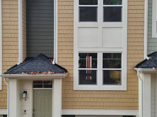 19420 121st Place NE #B, Bothell, WA 98011