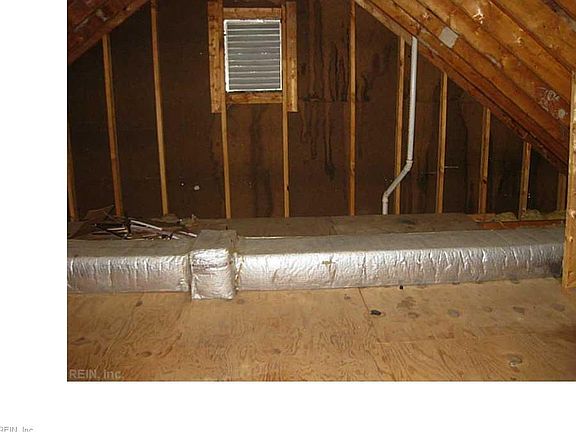 2nd image of 1222 Colony Pines Dr