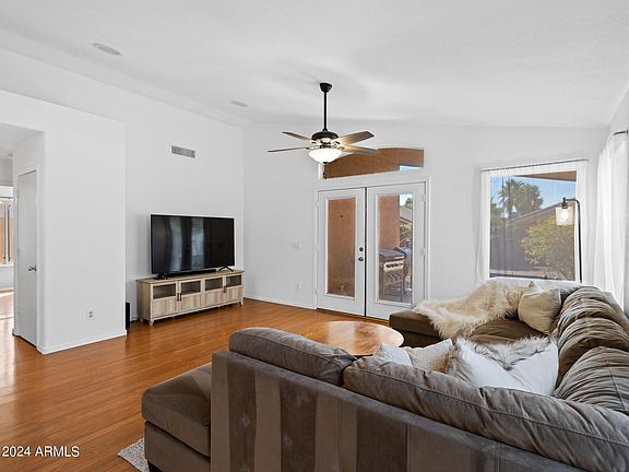 3rd image of 18111 N SKYHAWK Drive