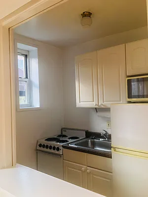 Rented by Comprehensive Management | media 7