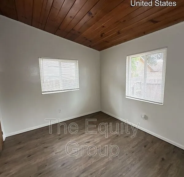 922 W Goshen Ave #A — Photo 9