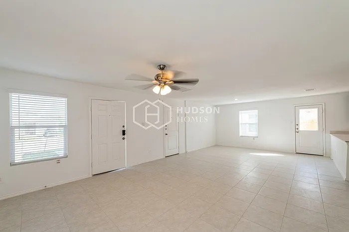 2983 Wallace Wells Ct — Photo 2