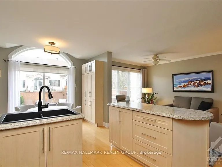 61 Scampton Dr — Photo 14