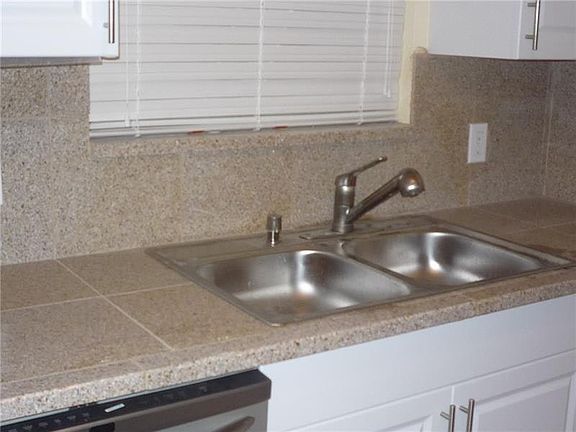 5th image of 2180 NE 61st Ct