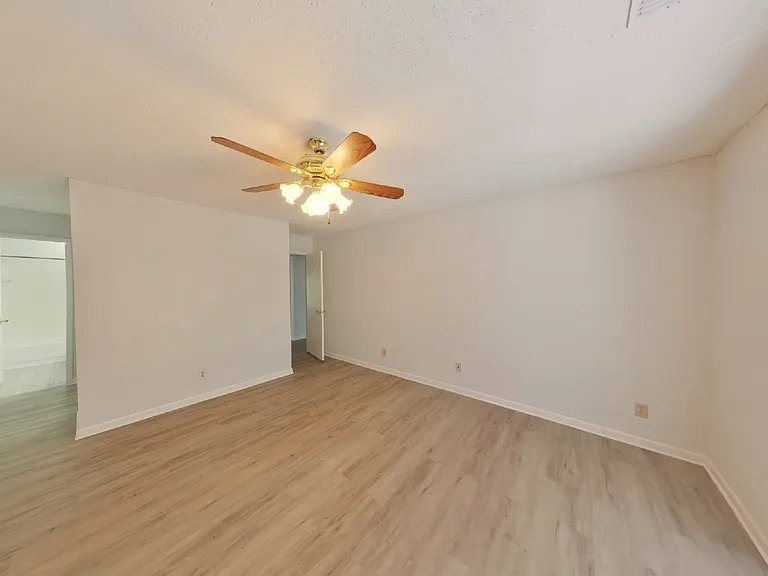 2248 Runnymeade Rdg — Photo 4