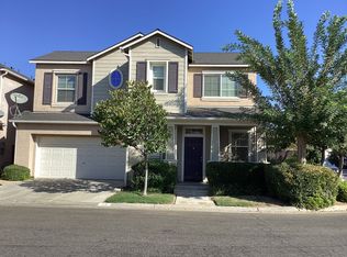 15 W Brittany Ln, Clovis, CA 93619