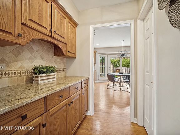 5th image of 2600 Meadowlark Dr