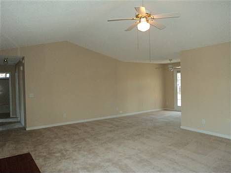 3rd image of 2880 Williams Farm Dr