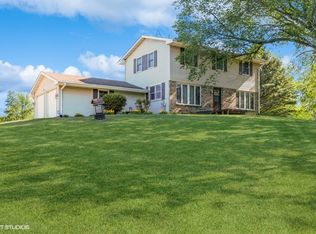 1607 Wheeler Rd, Kirkland, IL 60146