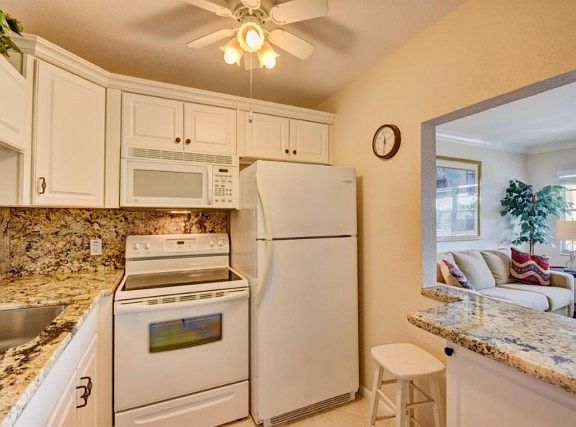 5th image of 4011 Ellesmere #A