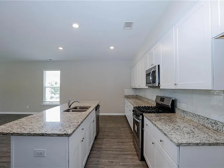 4355 Magpie Dr — Photo 12