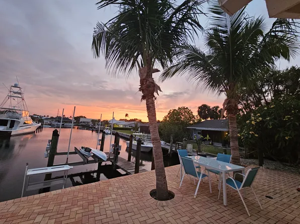 137 Queens Rd, Fort Pierce, FL 34949