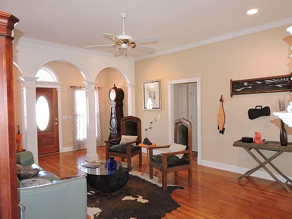 5th image of 163 Willowbrook Dr