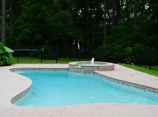 180 Lakeside Dr, Defuniak Springs, FL 32435