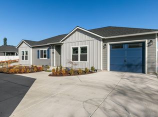 687 Nobility Dr, Medford, OR